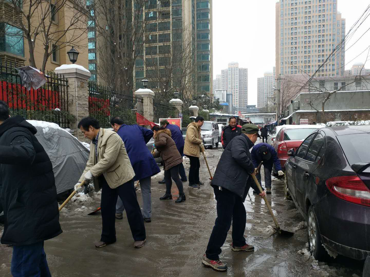 “以雪為令，御雪奮戰(zhàn)” 西安工業(yè)投資集團(tuán)再行動(dòng)